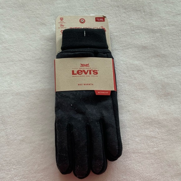 Levi's Other - LEVIS InteliTouch MAX Wormth Active Fit Gloves
